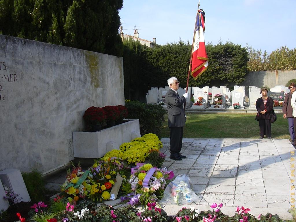 MARSEILLE 2009 LA TOUSSAINT CIMETIERE DE MAZARGUES   (32).JPG -            